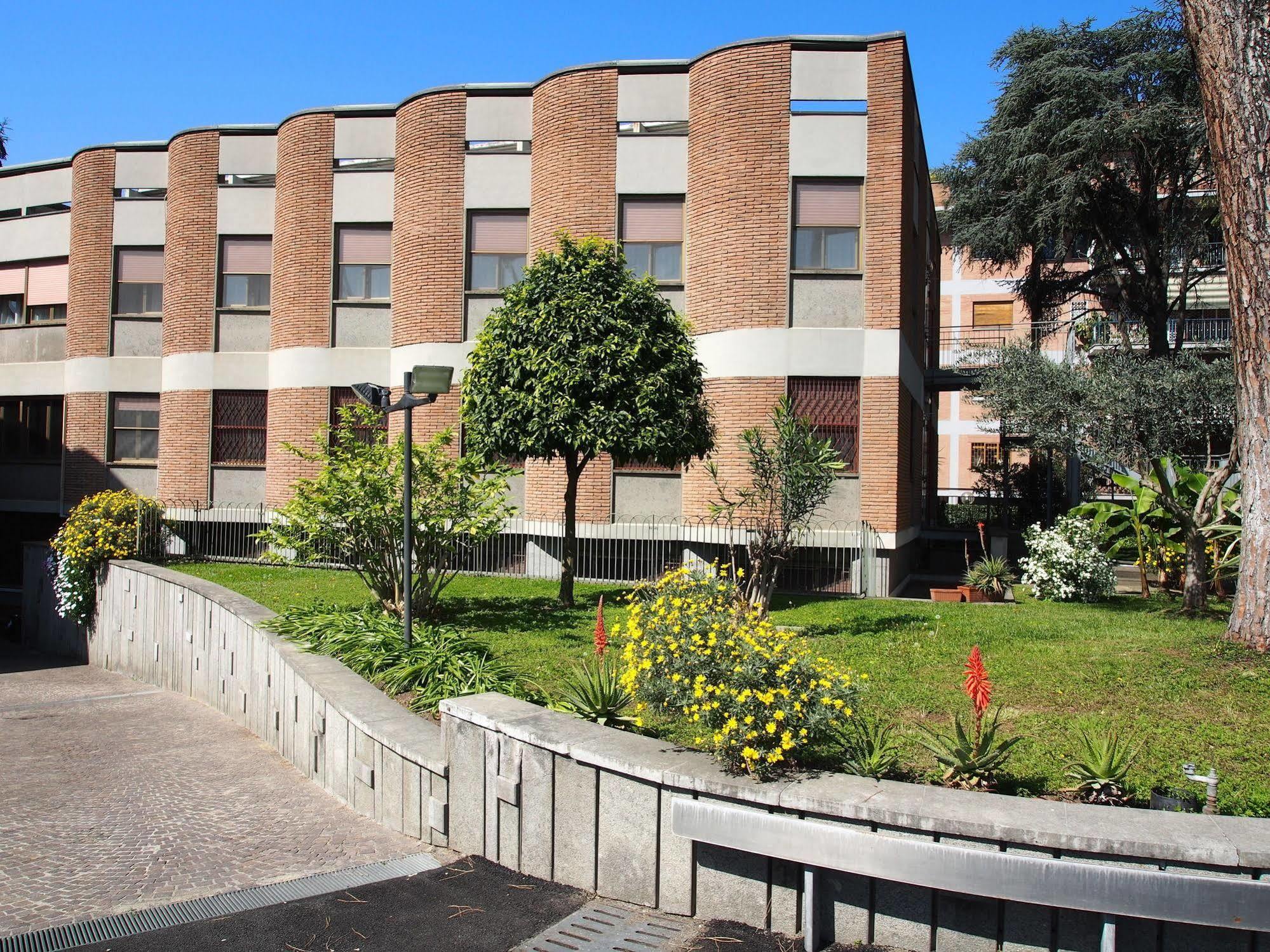 Kolping Hotel Casa Domitilla Rome Exterior photo